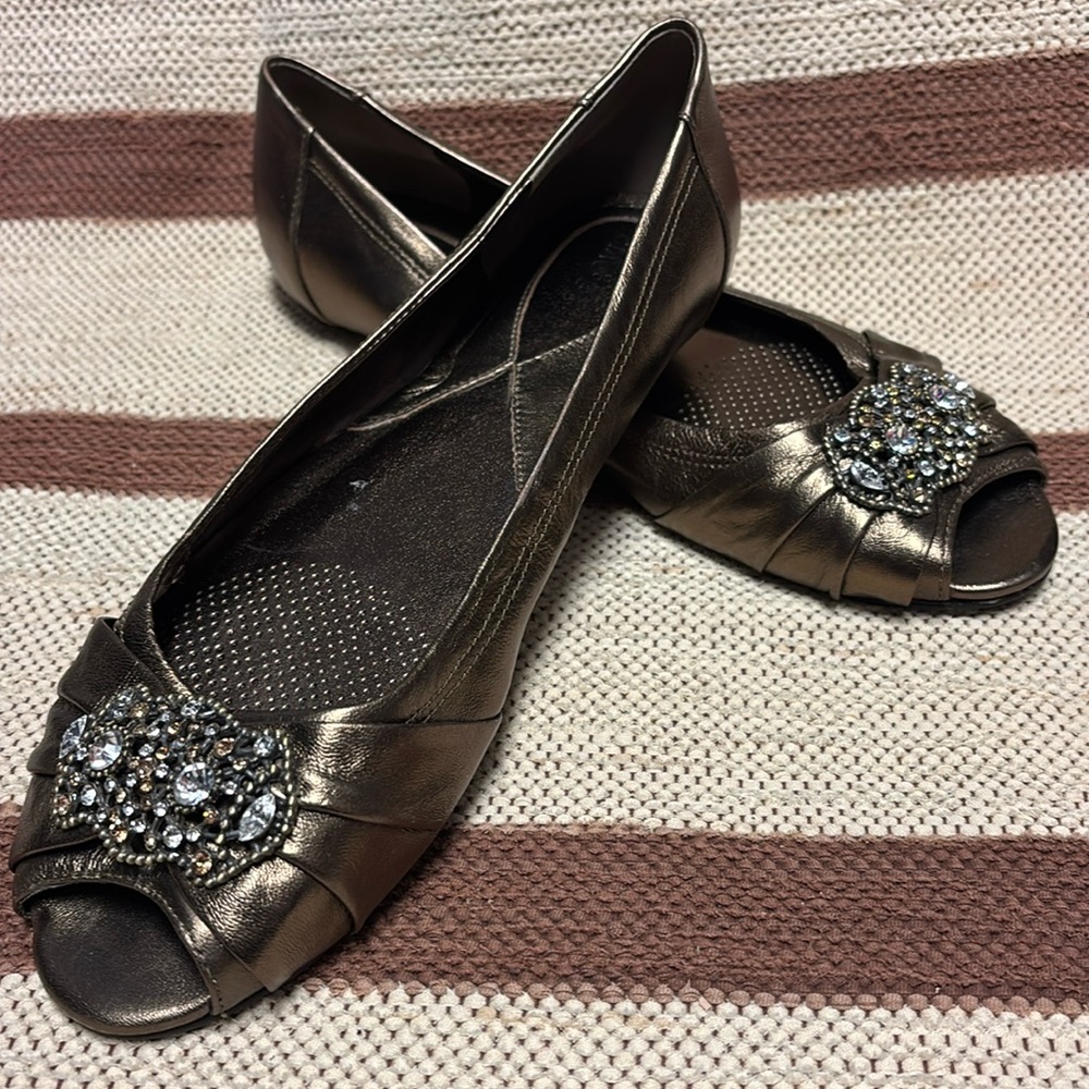 Women’s Size 9.5 Chao Bella Bronze Color Peep-toe jeweled flats